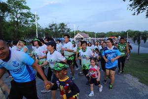 BIB: 
                            <button type="button" onclick="openModal(3628302)" class="btn btn-primary btn-sm float-right btn-popup" data-toggle="modal" data-target=".modal-high-quality">
                        <i class="fas fa-shopping-cart"></i> Add to Cart
                    </button>
                                            <button type="button" onclick="isThisMe(3628302, true)" class="btn btn-success btn-sm float-right btn-popup btn-isme hidden" data-toggle="tooltip" data-placement="bottom" title="นี่คือรูปของคุณใช่ไหม คลิกที่นี่เพื่อเอาเข้าอัลบั้ม">
                        <i class="fas fa-plus"></i> Add to album
                    </button>
                    <button type="button" onclick="isThisMe(3628302, false)" class="btn btn-warning btn-sm float-right btn-popup btn-isnotme hidden">
                        <i class="fas fa-ban"></i> Remove from album
                    </button>